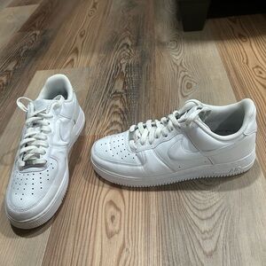 Nike White Air Force 1 Sneakers Classic Design